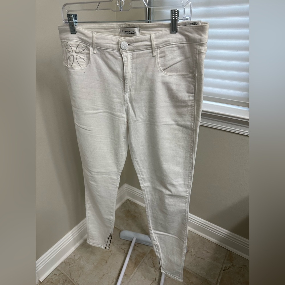 Women's White Denim Jeans, Habitual, size 31